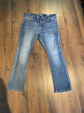 Classic Straight Fit Men's Jeans in Medium Blue